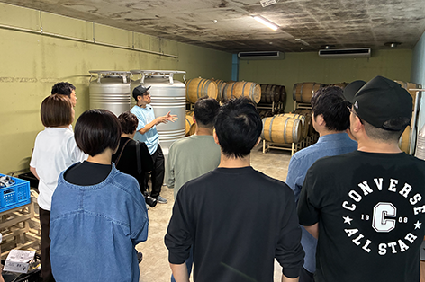 Far Yeast Brewing醸造所見学＆飲み放題付きハンバーガーランチツアー